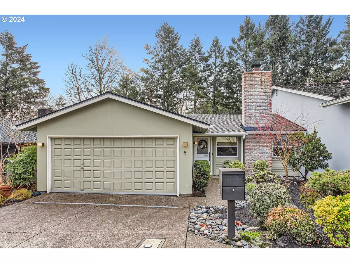 Lake Oswego, OR 97035,8 BRITTEN CT