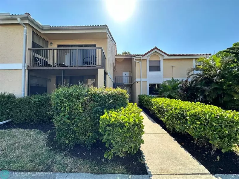 5781 Riverside Dr  #205, Coral Springs, FL 33067