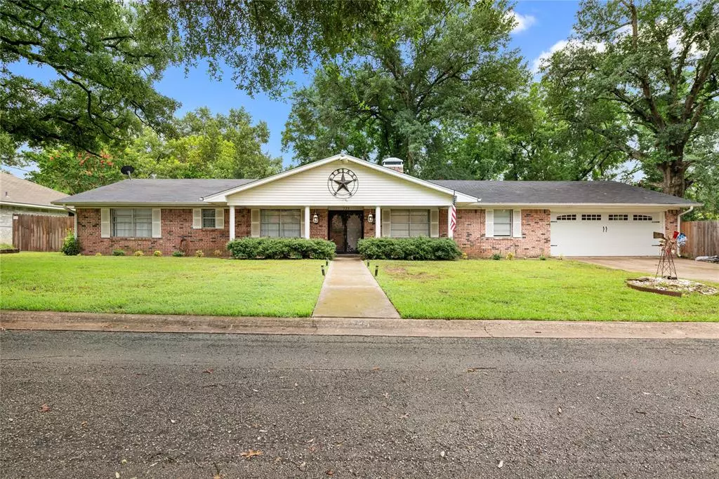 Mineola, TX 75773,725 W BLAIR ST