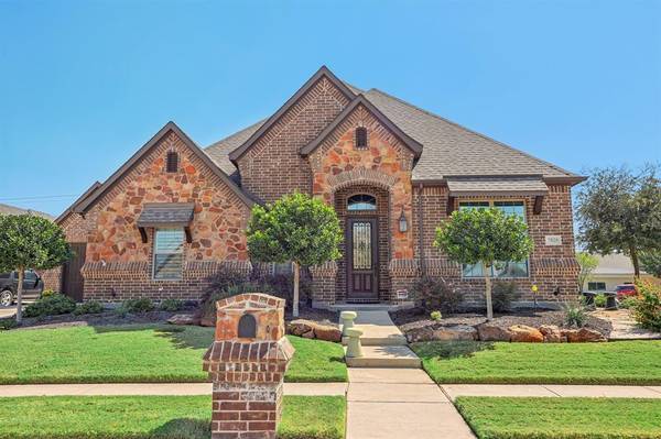 7820 Sevenoaks Drive, North Richland Hills, TX 76182