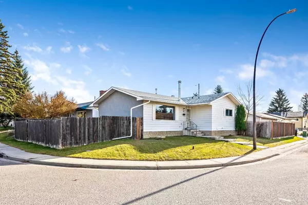 Calgary, AB T2J 3R2,47 Queen Isabella Close SE