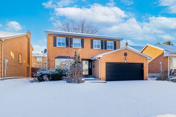 Newmarket, ON L3Y 6B9,208 Harrison DR #Upper