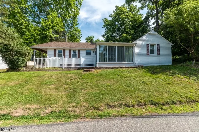 398 Riegelsville Rd, Holland Twp., NJ 08848