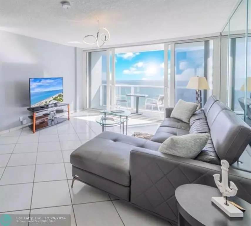 Hollywood, FL 33019,3725 S Ocean Dr  #1508