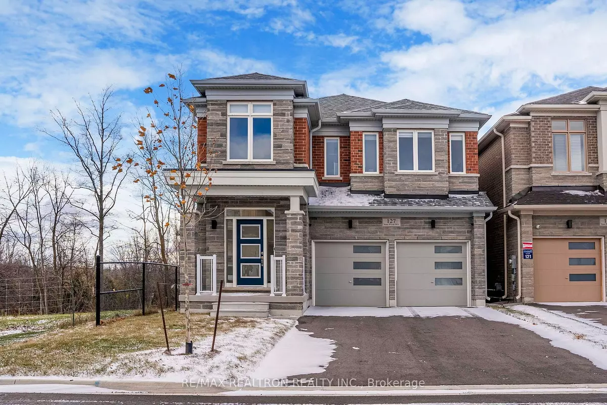 Whitchurch-stouffville, ON L4A 4X5,127 Steam Whistle DR N