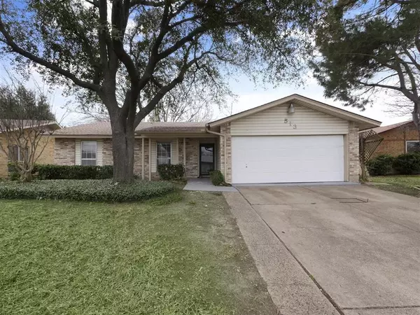 513 Michael Drive, Grand Prairie, TX 75052