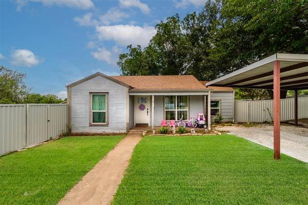 102 Barber Street, Weatherford, TX 76088