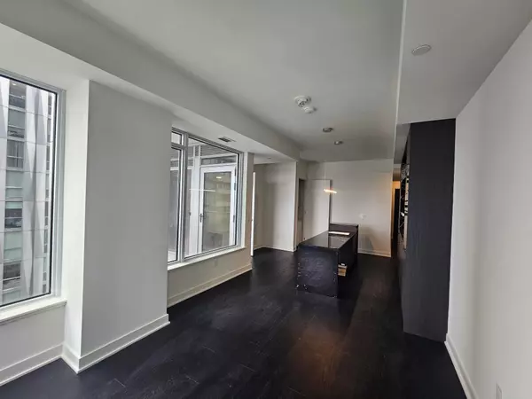 Toronto C02, ON M4W 1L2,11 Yorkville AVE #1805