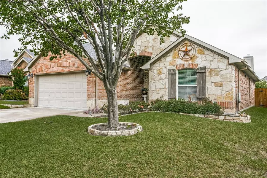 8644 Lariat Circle, Fort Worth, TX 76244