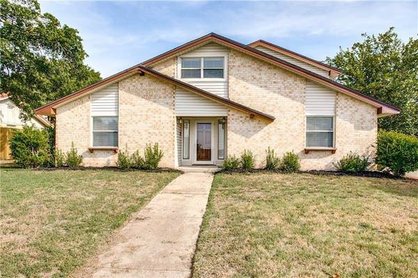 7636 Lake Highlands Drive, Fort Worth, TX 76179