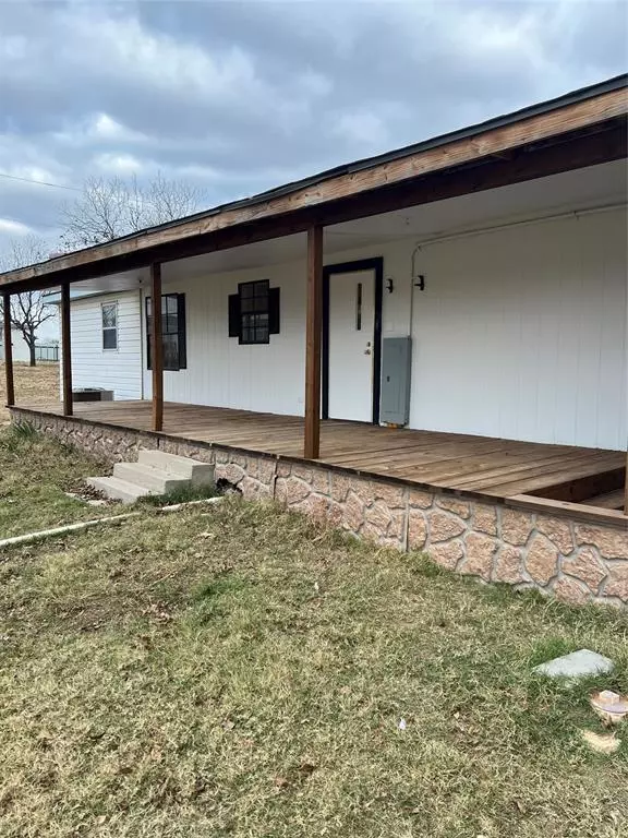 4300 FM 1496 #B, Comanche, TX 76446