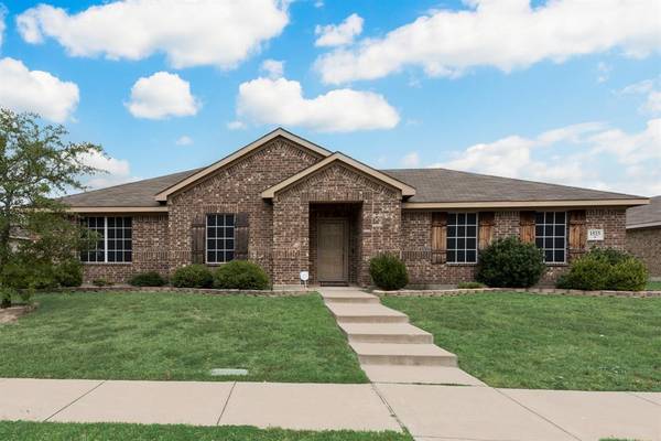 1523 Edgewater Way,  Lancaster,  TX 75146