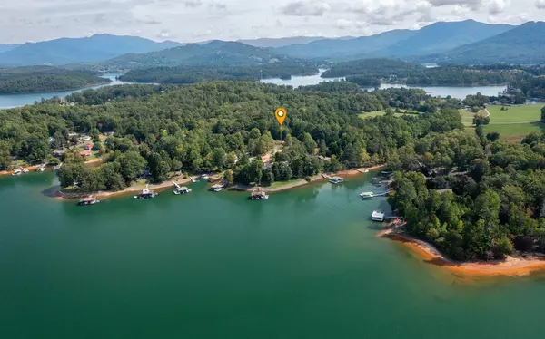 Hiawassee, GA 30546,1522 Chatuge Shores Road