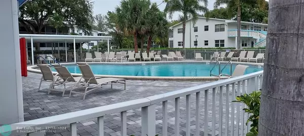 Deerfield Beach, FL 33442,86 Westbury D  #86