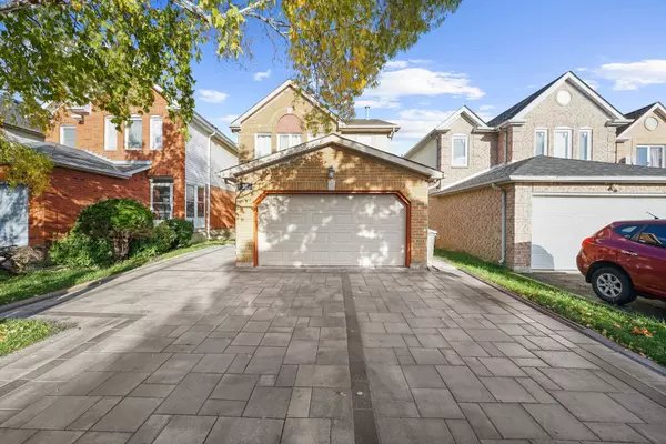 33 Trammell LN, Brampton, ON L6Y 4J3