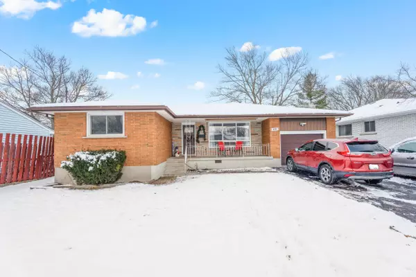 48 Valencourt DR, Welland, ON L3C 1M8