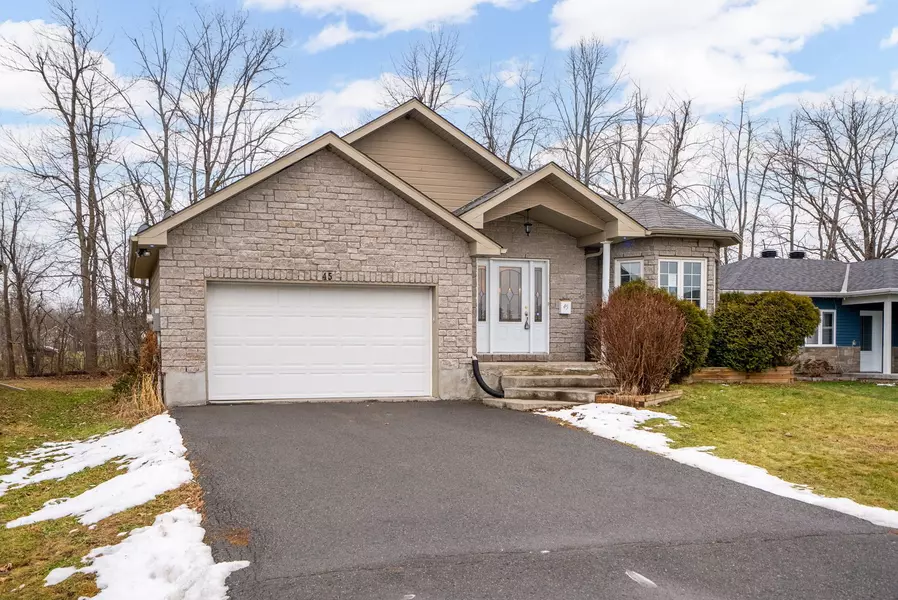 45 Abagail CRES, South Stormont, ON K0C 1P0