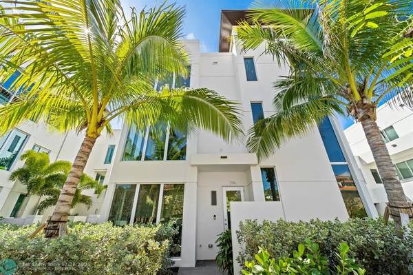 Lauderdale By The Sea, FL 33308,246 Garden Ct  #246