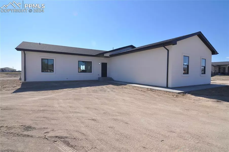 970 N Cimarron DR, Pueblo West, CO 81007