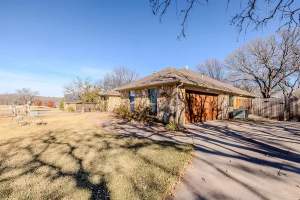 Graham, TX 76450,112 Timber View Drive