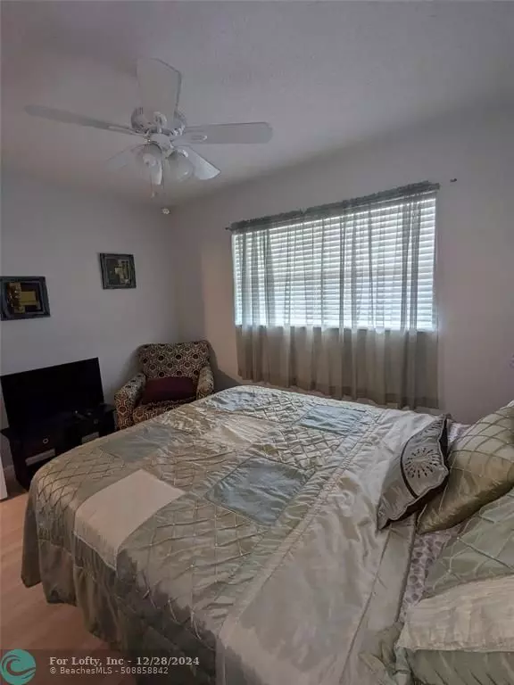 Sunrise, FL 33322,8821 Sunrise Lakes Blvd  #311