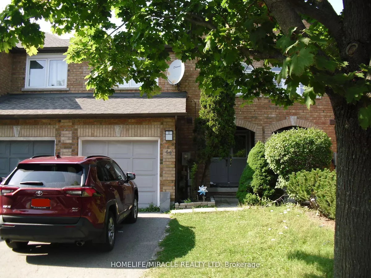 Richmond Hill, ON L4E 3T9,44 Mistleflower CT