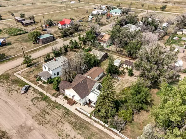 Empress, AB T0J 1E0,8 2 AVE West