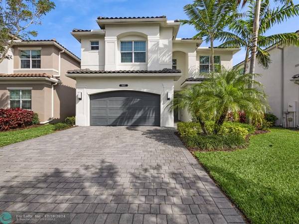 9887 Steamboat Springs Cir, Delray Beach, FL 33446