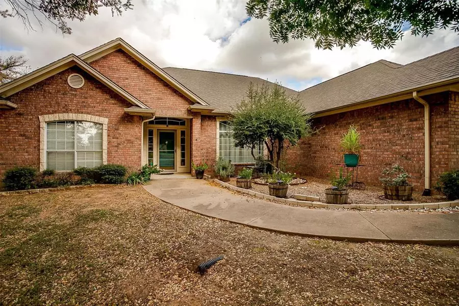 6100 N Waverly Court, Granbury, TX 76049