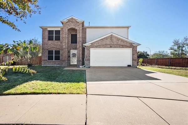 1400 Suncrest Court,  Arlington,  TX 76002