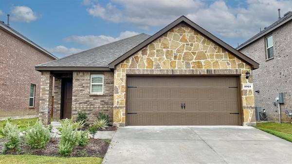 Denison, TX 75020,3921 Oak Creek Circle