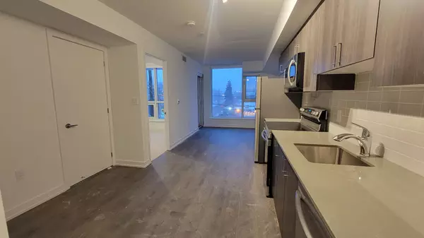 Toronto W04, ON M6B 0B1,556 Marlee AVE #322