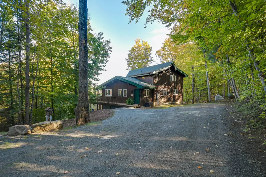 1033 Point Ideal RD, Lake Of Bays, ON P0A 1H0