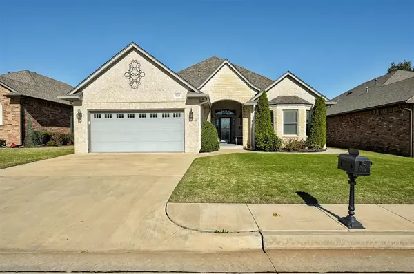 1213 River Birch Drive, Yukon, OK 73099