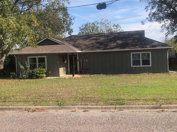 704 White Street, Whitesboro, TX 76273