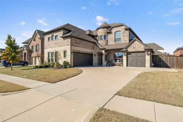 2708 Eiffel Drive, Grand Prairie, TX 75054