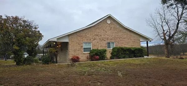 Bonham, TX 75418,2267 County Road 3025