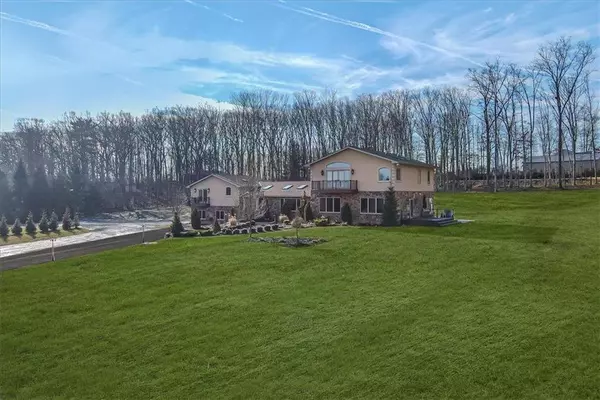 374 Packer Drive, Packer Township, PA 18255