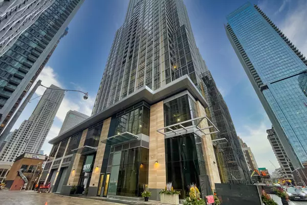 Toronto C02, ON M4W 0B7,11 Yorkville AVE #1014