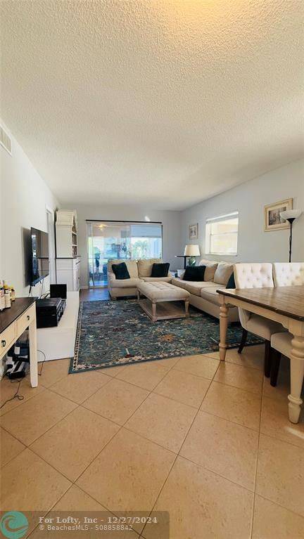 Deerfield Beach, FL 33064,4200 Crystal Lake Dr  #210