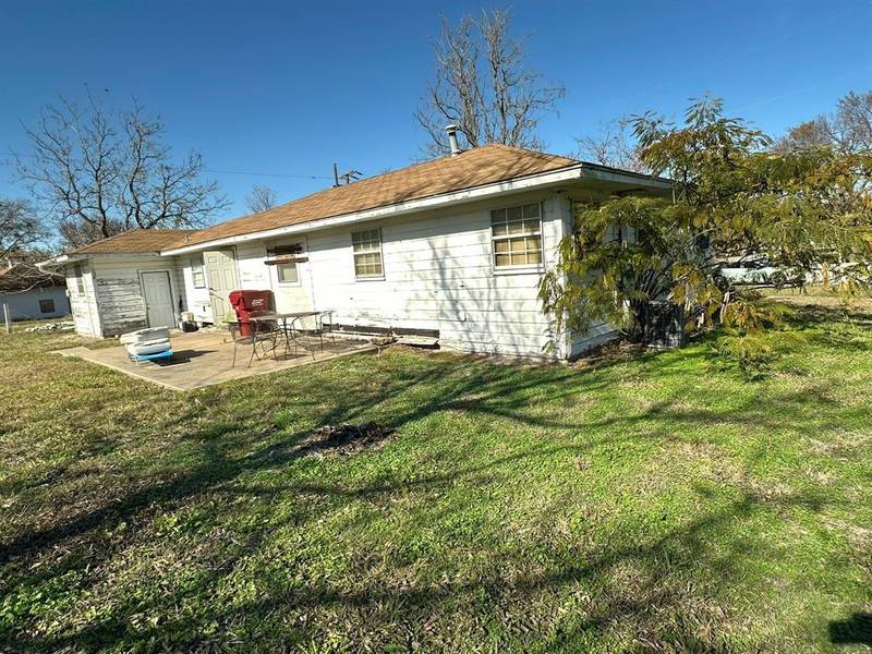 511 W Audie Murphy Parkway, Farmersville, TX 75442