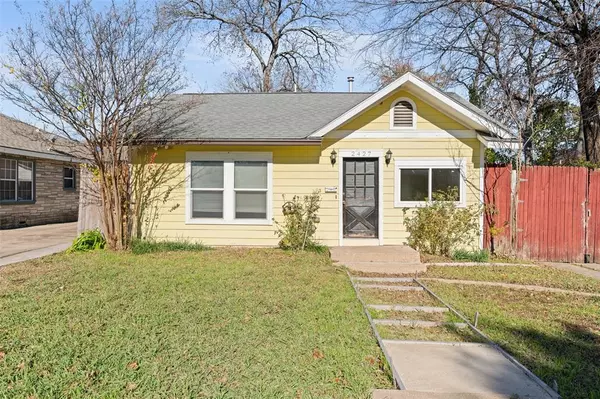 2427 Sharon Street, Dallas, TX 75211