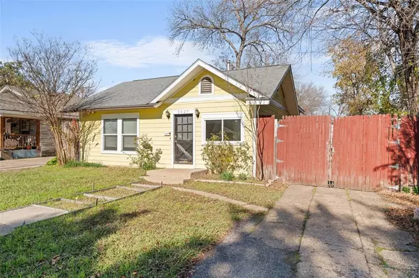 Dallas, TX 75211,2427 Sharon Street