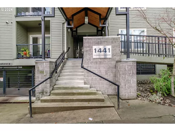 Portland, OR 97201,1441 SW CLAY ST #102