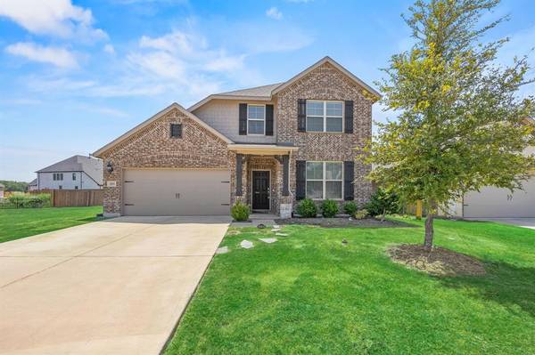 2055 Glaston Road, Forney, TX 75126