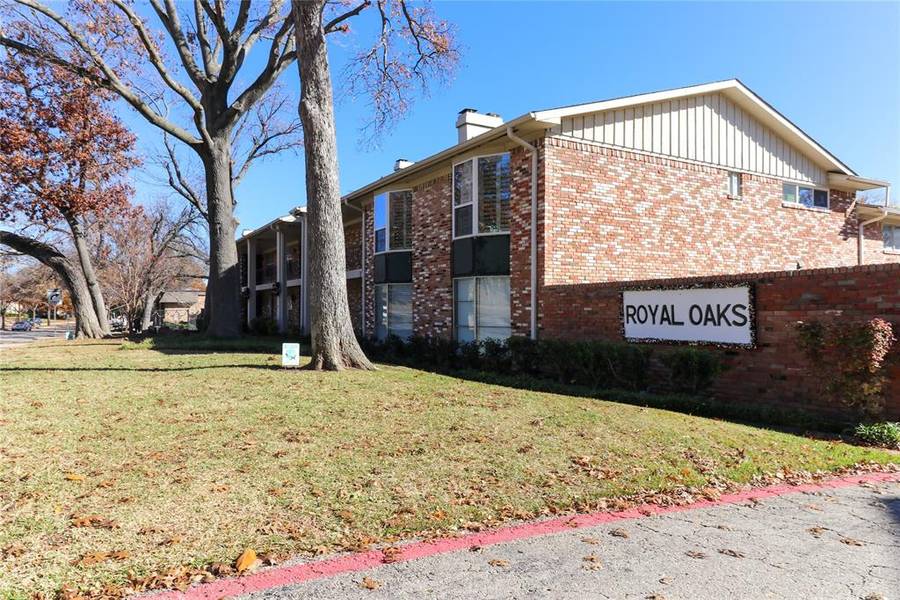 7826 Royal Lane #207, Dallas, TX 75230