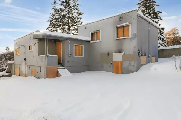 110 31 AVE Northwest, Calgary, AB T2M 2N9