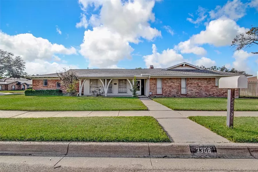 3308 Country Club, Pantego, TX 76013