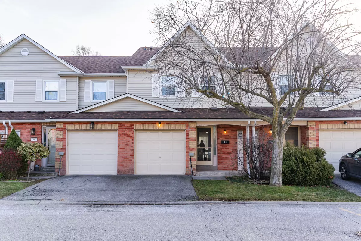 Oakville, ON L6H 5C3,1230 Kirstie CT #39