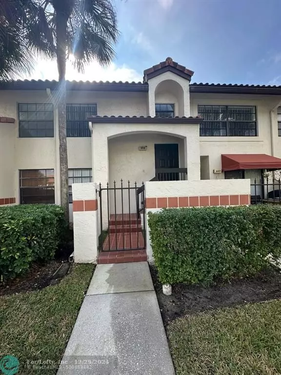 Deerfield Beach, FL 33442,608 Lincoln Court  #608